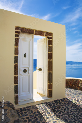 Sea view and architecture in Oia © Frédéric Prochasson
