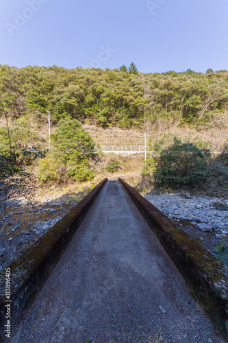 Wallpaper Mural 高知県四万十市　内川川に掛かる無名の沈下橋 Torontodigital.ca