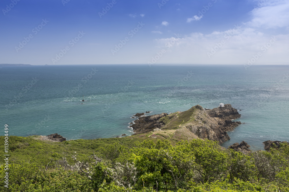 Südküste der Kanalinsel Guernsey im Frühjahr Südküste der Kanalinsel Guernsey im Frühjahr