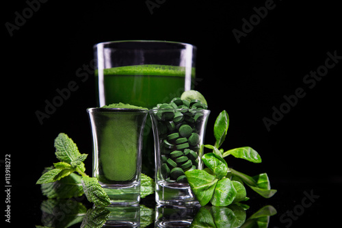 Healthy green vegetable smo...