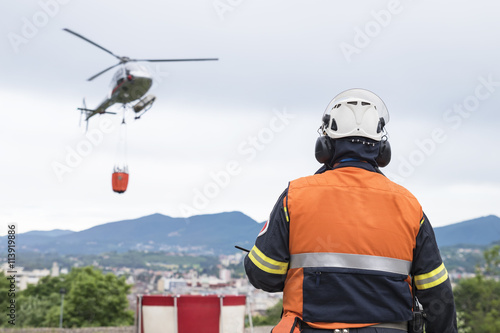 Elicottero antincendio