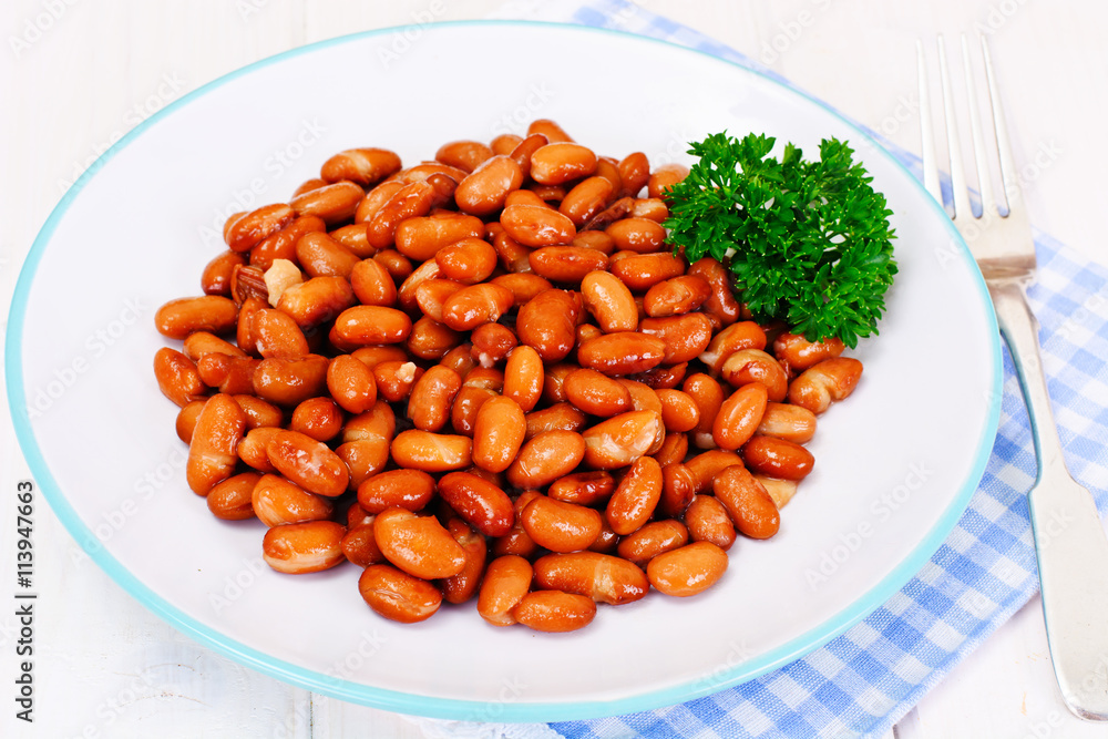 Baked Beans with Tomato Paste and Parsley Baked Beans with Tomato Paste and Parsley