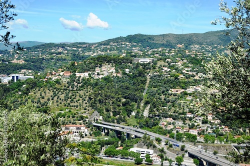 Nice autoroute et vallée du Paillon, quartiers Est. photo