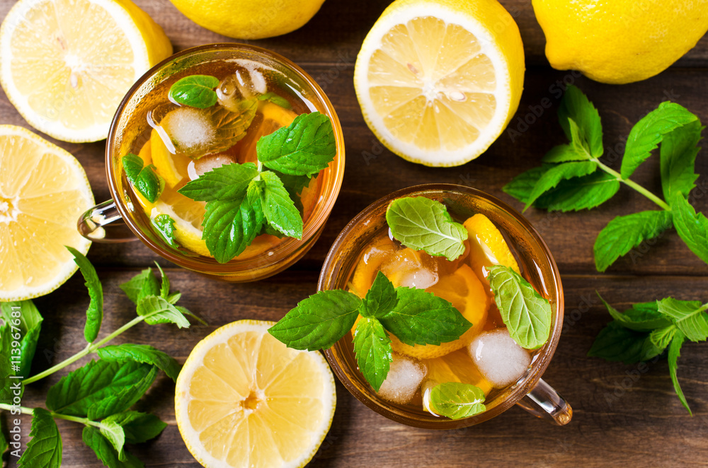 Cold tea with ice Cold tea with ice