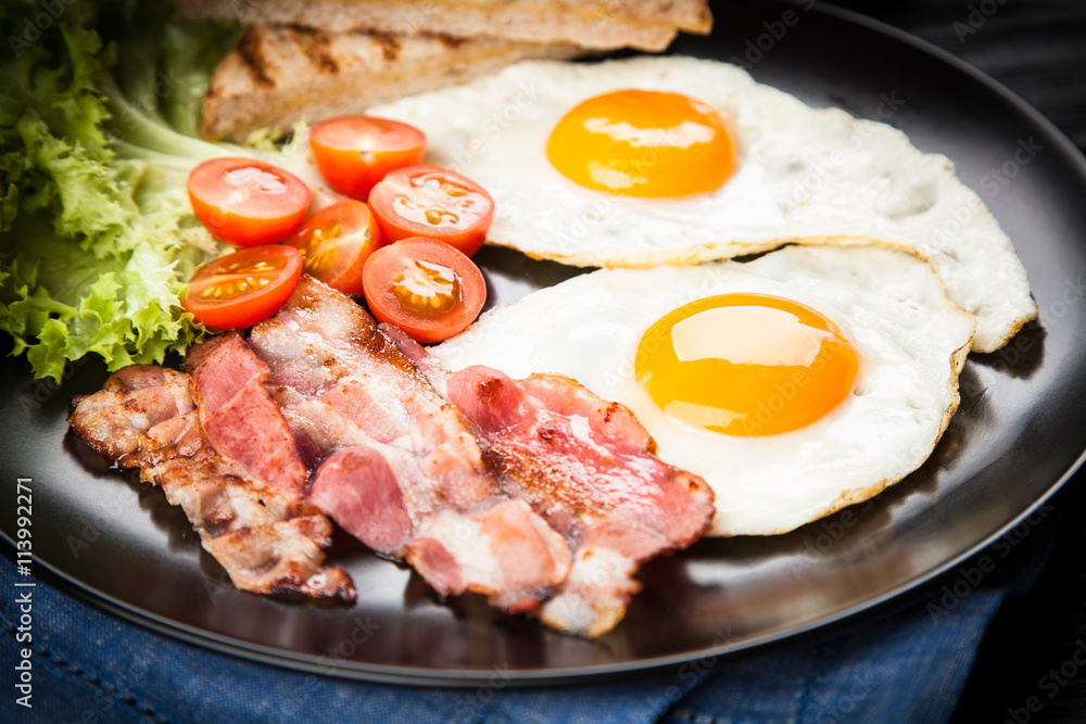 Traditional breakfast on a plate Traditional breakfast on a plate