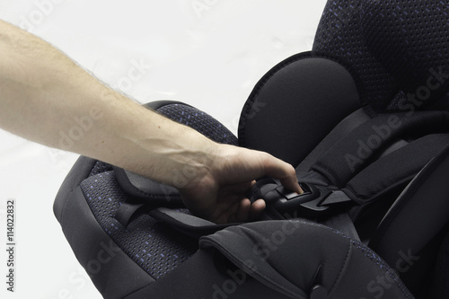 Cinto de segurança para cadeira de bebê © Dudarte