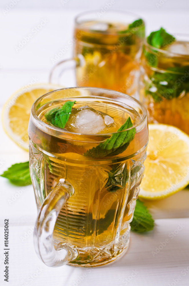 Cold tea with ice Cold tea with ice