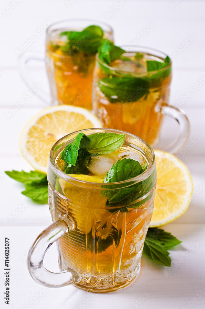 Cold tea with ice Cold tea with ice