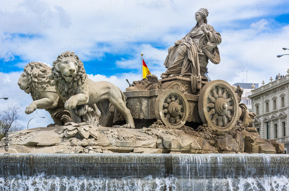 Naklejka premium Cybele's fountain on Cybele's Square (Plaza de la Cibeles) in Madrid, Spain