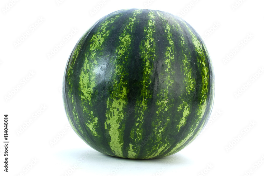Reife und Saftige Wassermelone auf weissem Hintergrund Reife und Saftige Wassermelone auf weissem Hintergrund