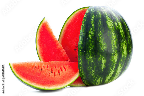 Reife und Saftige Wassermelone auf weissem Hintergrund