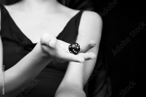 Blurred woman silhouette ho...