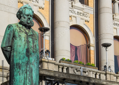 Statue of Henrik Ibsen