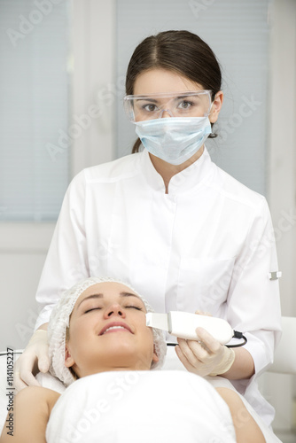 peeling patient's face