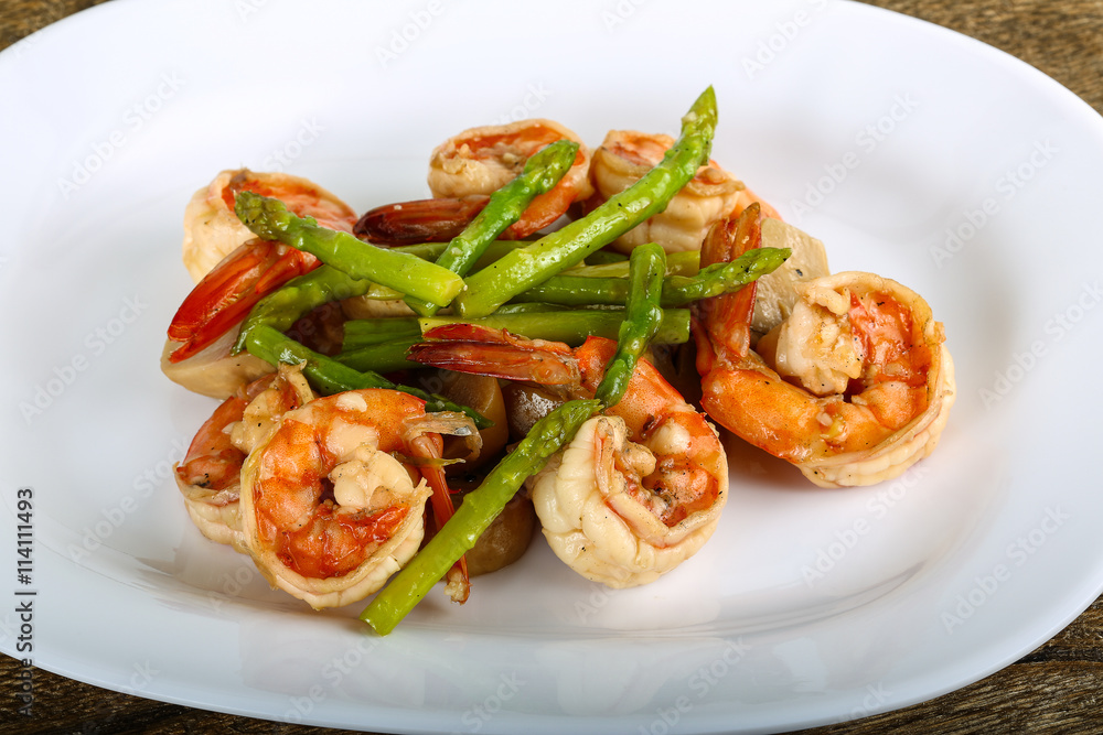Shrimp and asparagus Shrimp and asparagus
