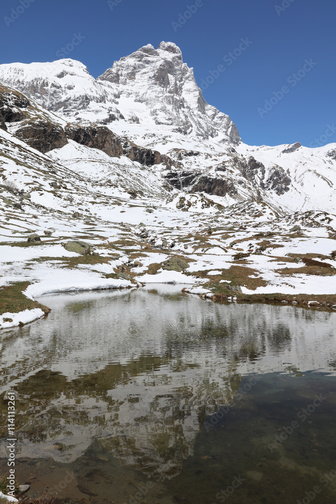 Fototapeta premium Matterhorn. Valtournenche. Breuil-cervinia. Italien