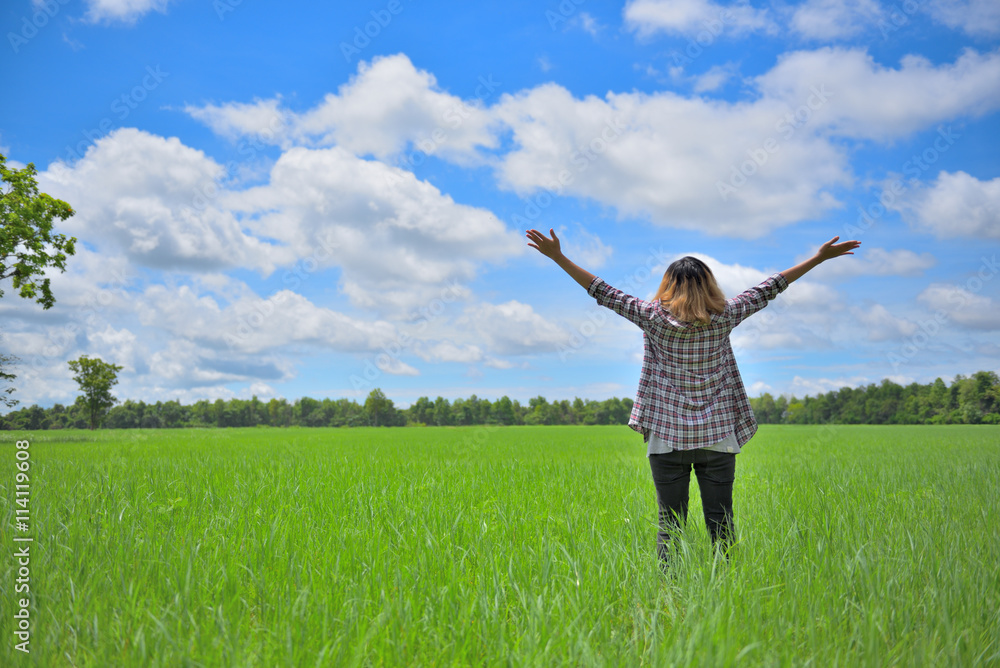 The girl had the pleasure of enjoying a beautiful day on sky bac The girl had the pleasure of enjoying a beautiful day on sky bac