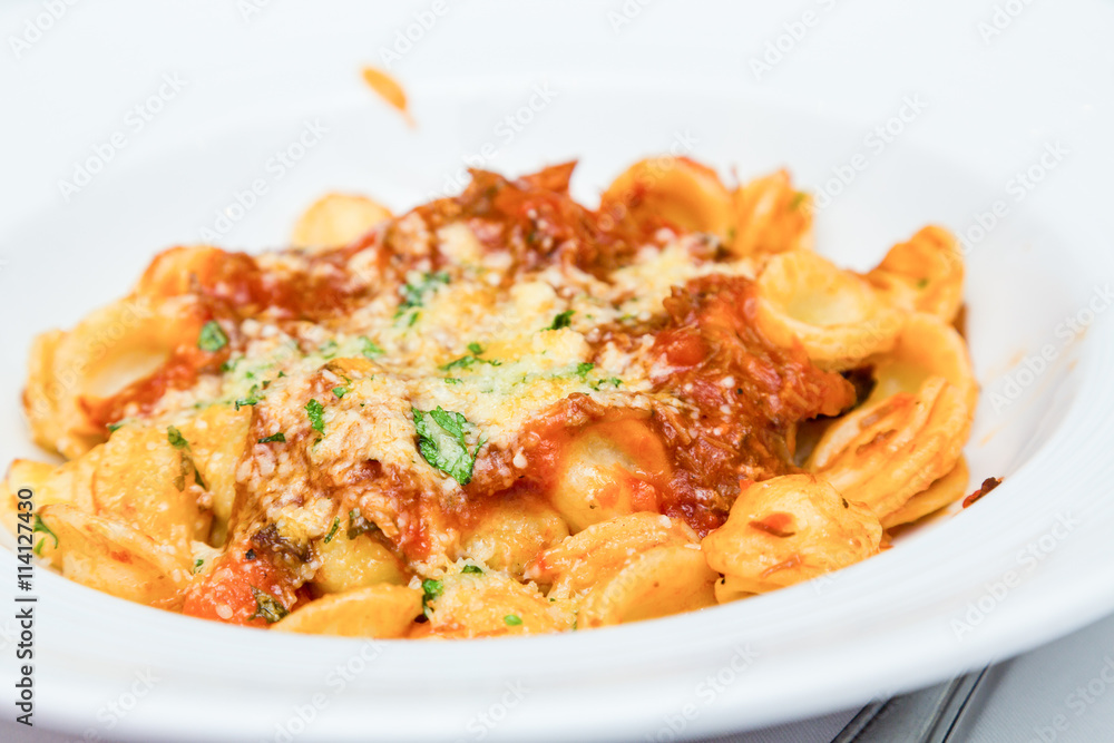 Cheese Tortellini with Tomato Sauce Cheese Tortellini with Tomato Sauce