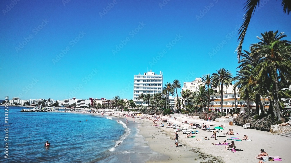 Sandstrand auf Ibiza Figueretas