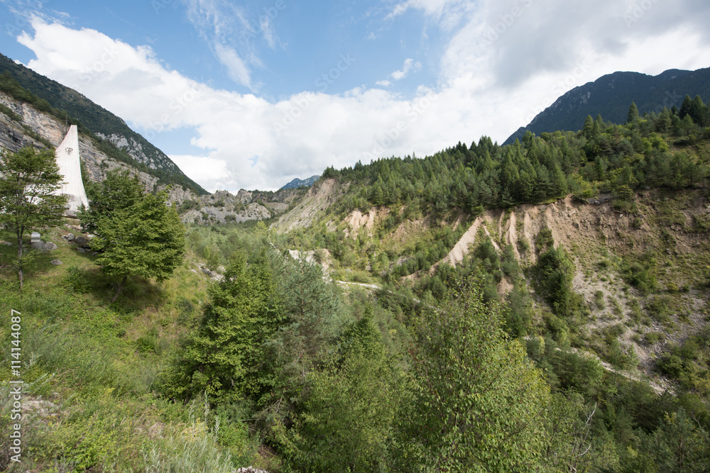 Fototapeta premium Breakwater of Vajont