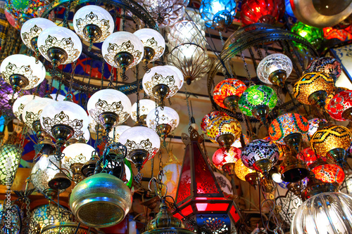 Canvas Print Decorative lamps, colorful mosaic on turkish bazaar.