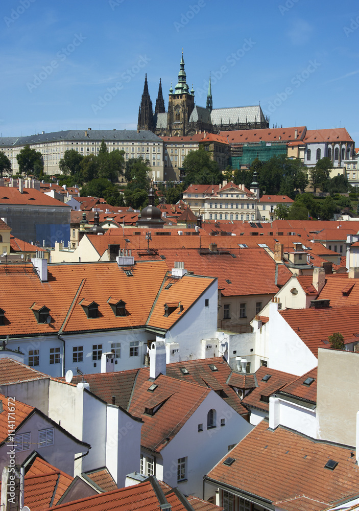 Obraz premium view of Prague Castle, St. Vitus Cathedral and Lesser Town from Lesser Town Bridge Tower (Charles Bridge)
