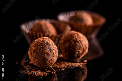 Cuadro en lienzo Chocolate truffles