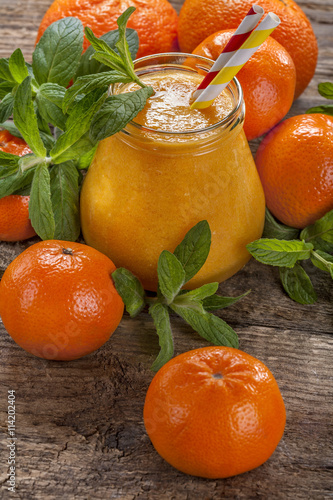 juice of freshly squeezed tangerine with mint