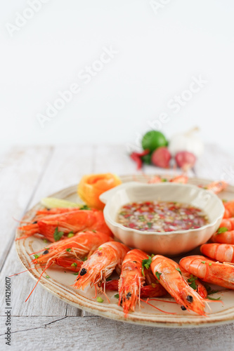 Shrimps with Seafood Chili Sauce