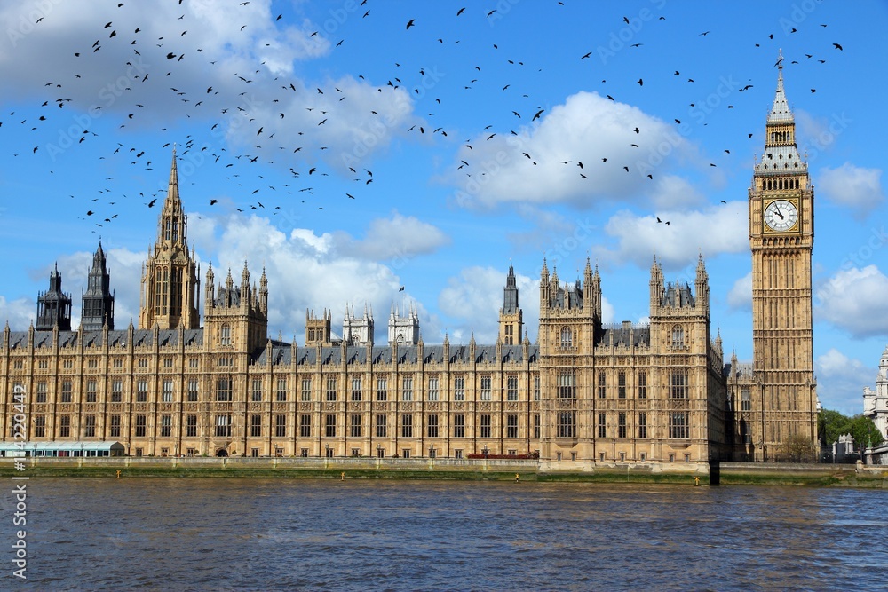 Fototapeta premium London UK with ominous birds