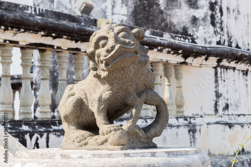 Chinese Lion Statue © gerrardkop