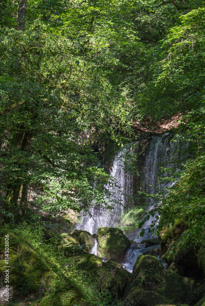 Cascade Cascade