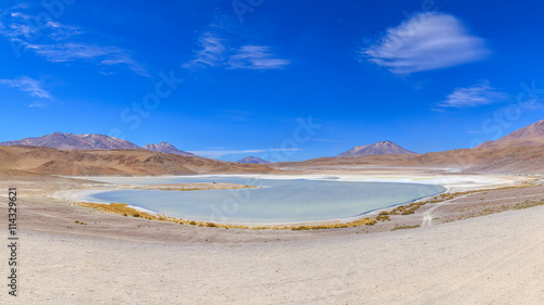 Lac bleu turquoise en Bolivie 
