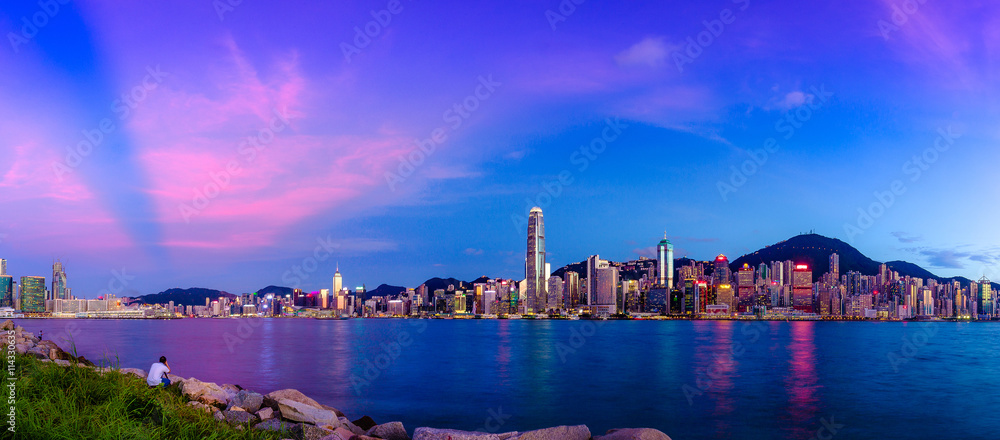 Obraz premium Hong Kong Island view from West Kowloon Cultural District