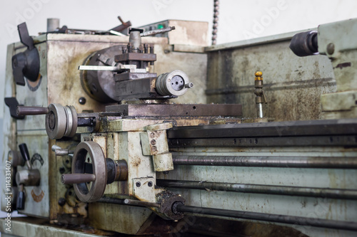 Lathe machining old and dirty