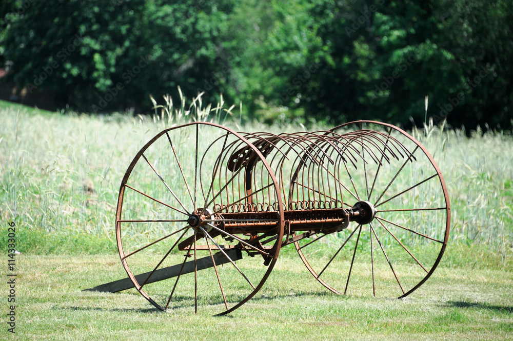 rustic wagon wheel outdoor for decoration rustic wagon wheel outdoor for decoration