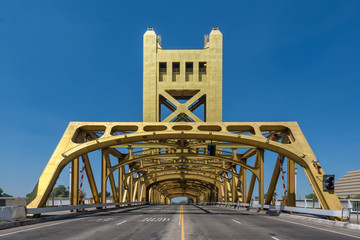 Fotobehang Tower Bridge Tower Bridge Sacramento bij daglicht  © gnagel