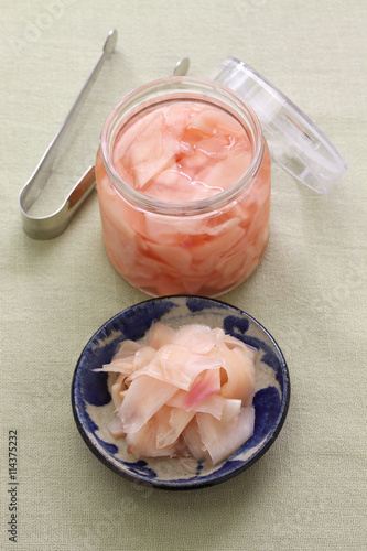 Картината върху платно sushi ginger, homemade sweet pickled ginger, japanese food