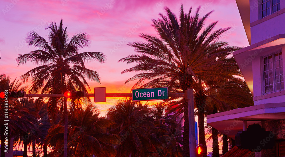 Obraz premium Miami South Beach sunset Ocean Drive Florida