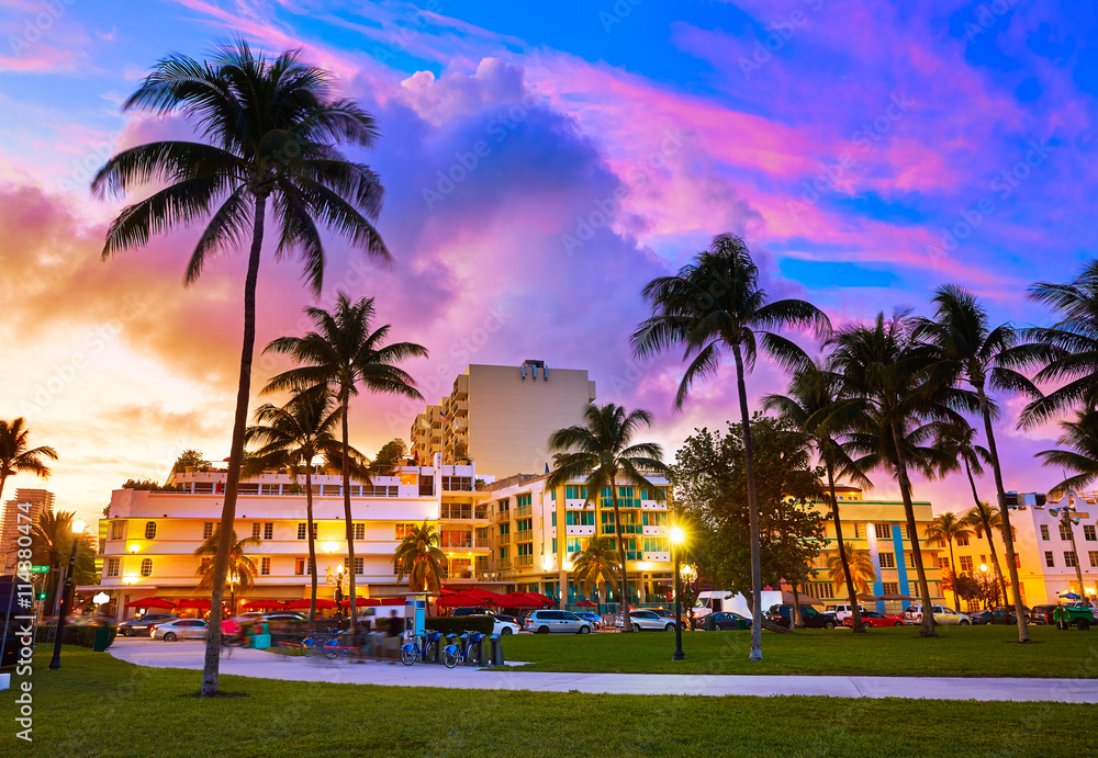 Miami South Beach sunset Ocean Drive Florida - obrazy, fototapety, plakaty 