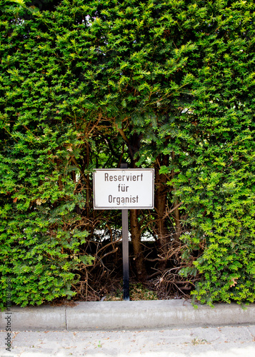 Parkplatzschild für Organist