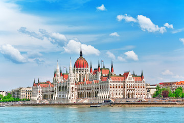 Acrylglasbilder Budapest Parlament Budapest Blick von der Donau  © BRIAN_KINNEY
