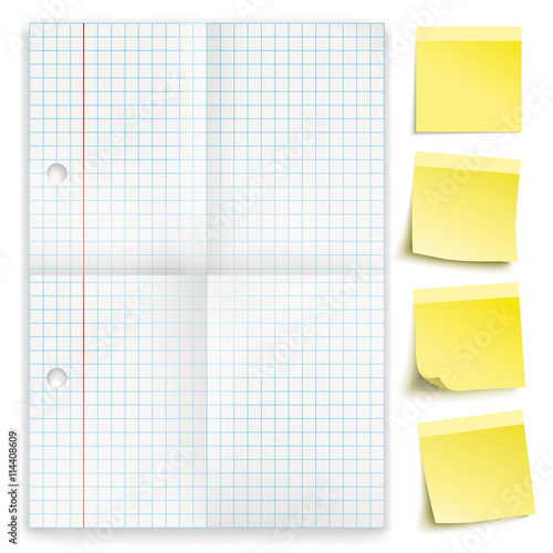 Blatt Papier, kariert und gefaltet mit Klebezetteln