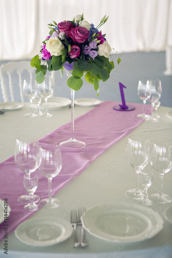 decor design round table purple lilac stripe in the middle decor design round table purple lilac stripe in the middle