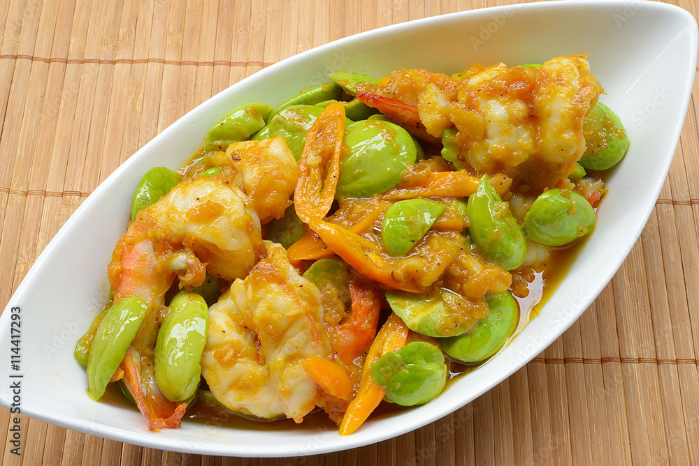 Stir-fried stink bean with shrimp
Stir-fried stink bean with shrimp
