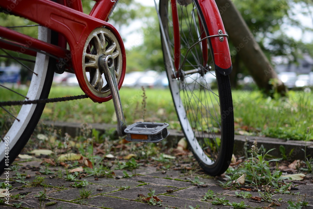 Fototapeta premium 赤い自転車(Red bike)