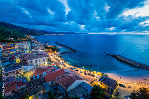 Tableau sur toile View over Pizzo at night, Calabria, Italy