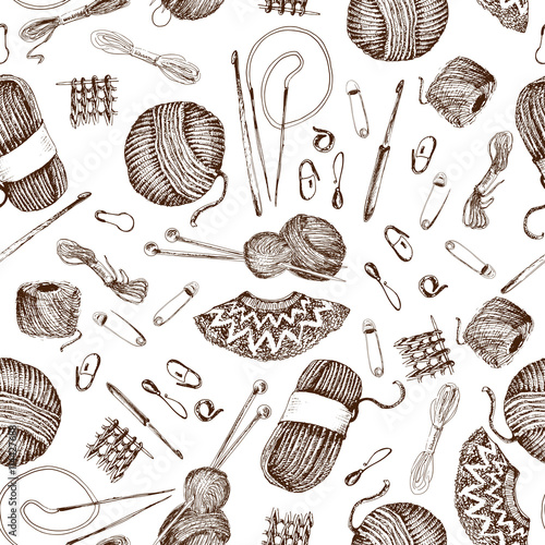 Pattern with knitting accesories