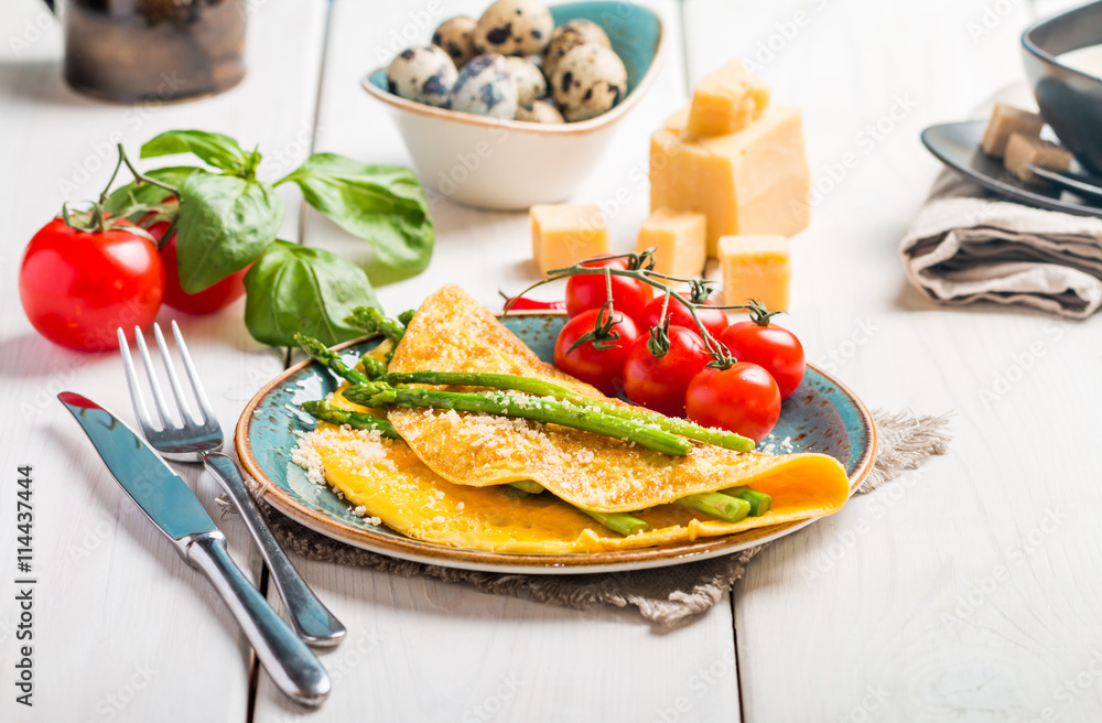 Scrambled eggs with asparagus