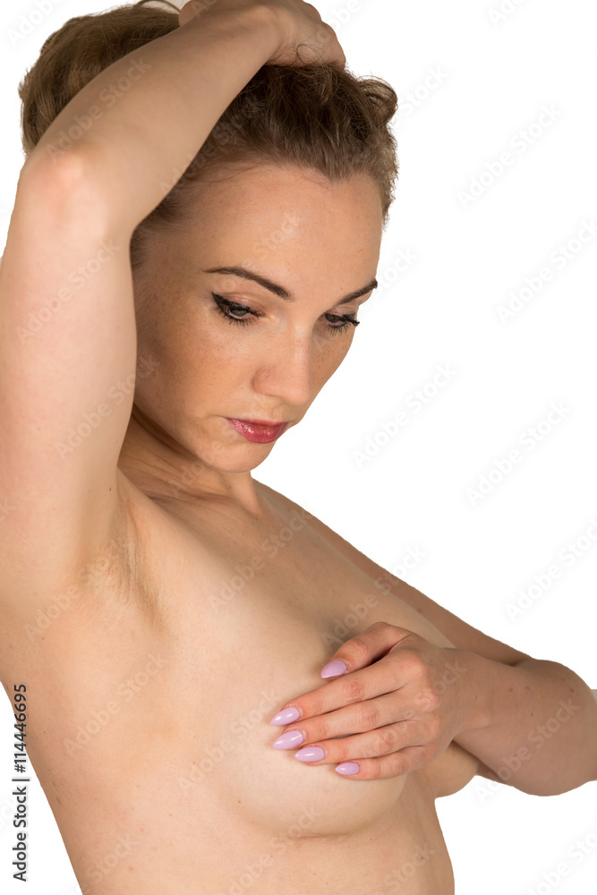 Obraz premium Frau verdeckt Brust mit Händen